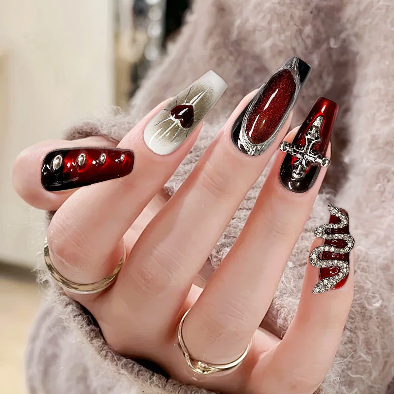 Gothic-Style Fake Nails