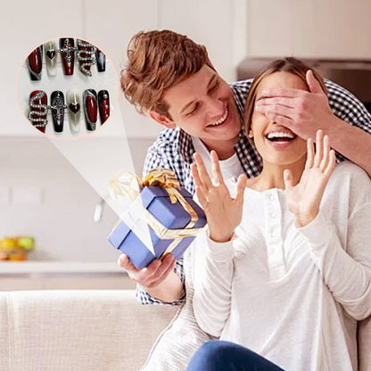 Gothic-Style Fake Nails