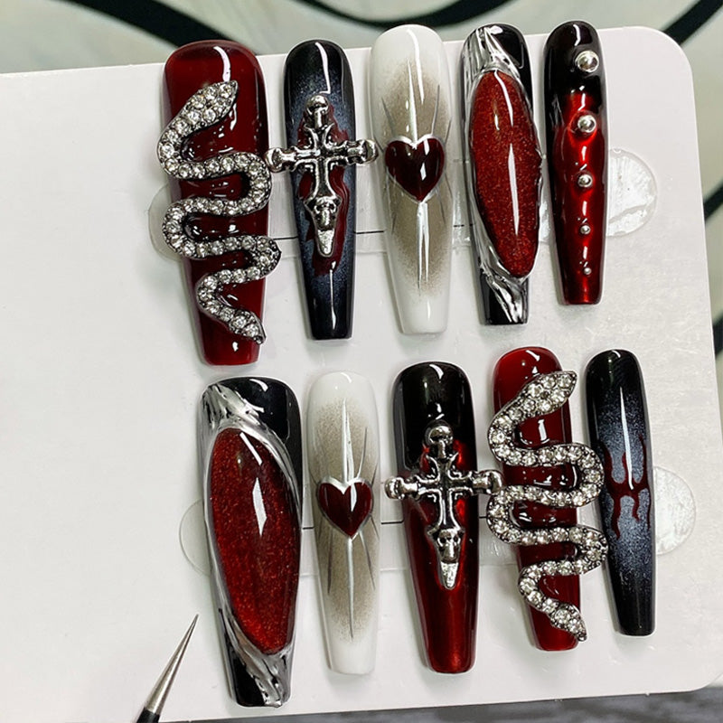 Gothic-Style Fake Nails