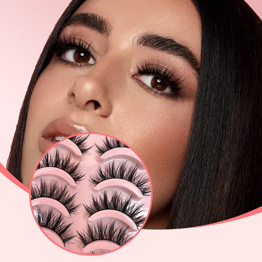 Natural-Looking Curled False Eyelashes